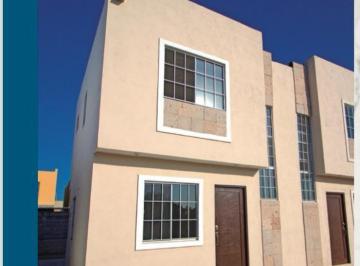 Casa · 116m² · 2 Recámaras · 1 Estacionamiento · Casa con Alcoba en Venta en Fracc. Vista Laguna, Altamira Tamaulipas.