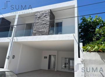 Casa · 215m² · 3 Recámaras · 2 Estacionamientos · Casa en Venta en Col. Loma del Gallo, Madero Tamaulipas.