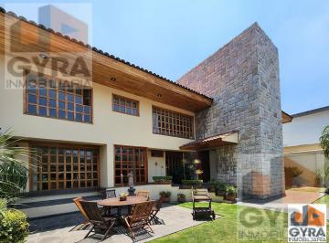 Casa · 410m² · 5 Recámaras · 6 Estacionamientos · Casa Duplex Venta Jardines en La Montaña