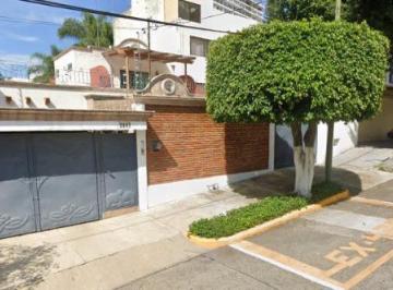 Casa de 4 habitaciones, Guadalajara · Casa en Renta de un Nivel, Country