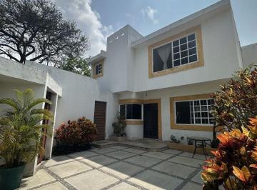 dfba8424fb0055693b91eb65b6fe466d31a10cbc1692e76c5ff5c9111f0419fc · Casa con Vigilancia en Fracc. Las Fincas, Jiutepec