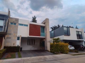 Casa en condominio de 4 habitaciones, Zapopan · Casa en Venta en Los Olivos Residencial, Zona del Tec de Monterrey