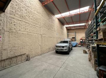 Bodega comercial · 242m² · 2 Recámaras · Bodega en Renta en El Sur