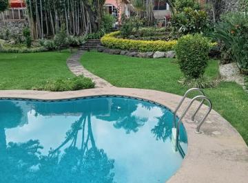 Casa · 467m² · 4 Recámaras · 10 Estacionamientos · Casa en Venta en Rancho Cortes, Cuernavaca Morelos