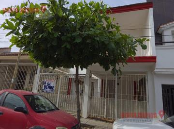 Casa · 160m² · 5 Recámaras · 1 Estacionamiento · Casa en Fraccionamiento Lomas del Sol