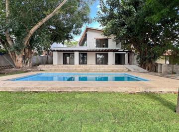 Casa · 483m² · 3 Recámaras · 4 Estacionamientos · Casa Sola en Las Quintas Cuernavaca - Maz - 2348 - Cs