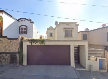 Casa de 3 habitaciones, Ensenada · Venta de Casa en Fraccionamiento del Sol, Ensenada, Baja California.