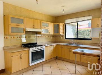 Casa · 180m² · 4 Recámaras · 1 Estacionamiento · Casa en Venta Fracc El Deportivo, San Cristóbal de Las Casas, Chiapas