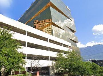 Oficina · 338m² · Ofrezco Oficina en Renta en Zona Valle Oriente