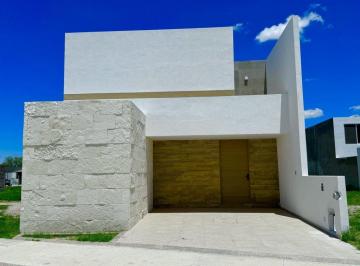 Casa de 4 habitaciones, Aguascalientes · Casas en Venta en Aguascalientes Surponiente en Xarama Excelentes Acabados