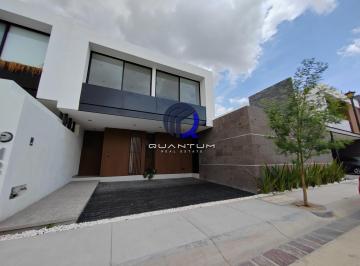 Casa · 157m² · 4 Recámaras · 2 Estacionamientos · Casa - Fraccionamiento Viña Antigua