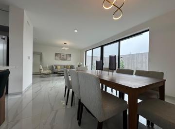 Casa en condominio de 3 habitaciones, Querétaro · Casa en Lomas del Campanario Norte