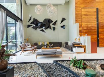 Casa · 958m² · 4 Recámaras · 7 Estacionamientos · Casa en Venta en Bosques de Las Lomas - (4)