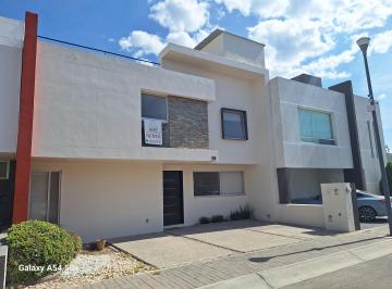 Casa en condominio de 3 habitaciones, El Marqués · Casa Renta Queretaro Centrica Zen House con Roof Garden Ef