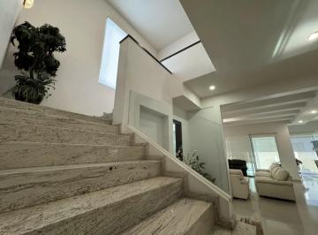 Casa de 5 habitaciones, Zapopan · Casa en Venta en Las Cumbres Residencial con Vista Andares