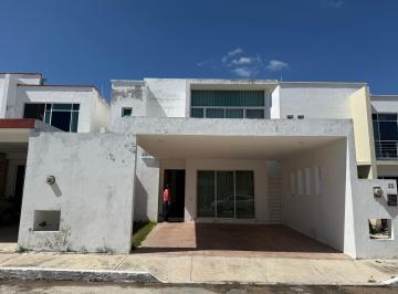 Casa en condominio de 3 habitaciones, Mérida · Venta de Casa en Privada Platino Elite