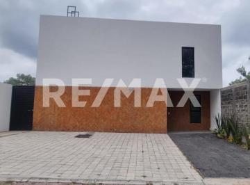 Casa · 249m² · 4 Recámaras · 3 Estacionamientos · Casa en Venta - (4)