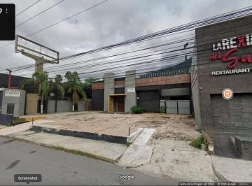Local comercial de 4 habitaciones, Monterrey · Local Sobre Av Revolución Contry. Gran Exposición Sur de Monterrey