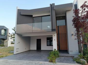 Casa de 3 habitaciones, Ocoyucan · Casa en Lomas de Angelópolis con 3 Recámaras en Parque Foresta