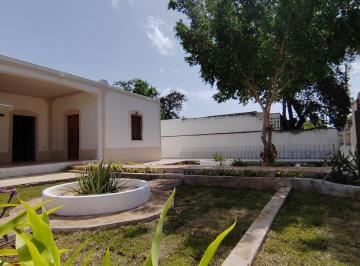 Casa · 561m² · 5 Recámaras · 3 Estacionamientos · Espectacular Casa en Venta Merida, Jesus Carranza Cerca Paso Montejo (Avc - 2277)