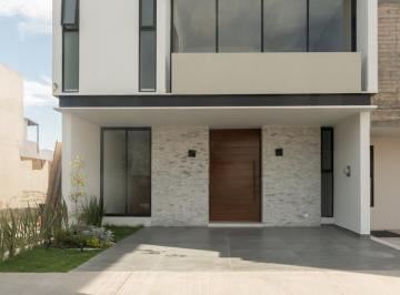 Casa de 4 habitaciones, Zapopan · Casa en Venta Coto Avellano Valle Imperial