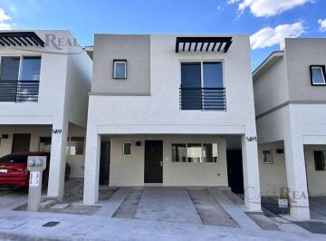 Casa · 121m² · 3 Recámaras · 2 Estacionamientos · Casa en Venta Al Norte de La Ciudad Chihuahua