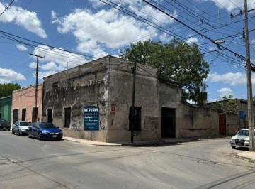 Casa de 1 habitación, Mérida · Merida Casa en Venta en Esquina Para Restaurar en El Centro de Merida