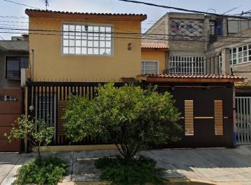 Casa de 4 habitaciones, Iztapalapa · Casa en Remate en Iztapalapa