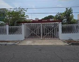 Casa · 342m² · 3 Recámaras · 2 Estacionamientos · Casa en Fraccionamiento Costa de Oro