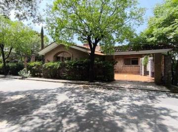 Casa · Casa en Venta en San Pedro Garza García