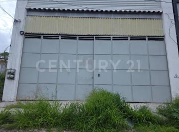 Oficina · 236m² · 6 Estacionamientos · Renta de Local/oficinas Santa Rosa Jauregui