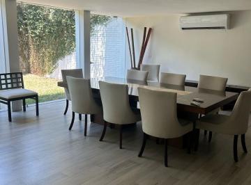 Casa · 500m² · 4 Recámaras · 2 Estacionamientos · Casa Amueblada en Renta Fraccionamiento Framboyanes