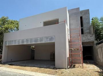 Casa Venta de 3 habitaciones · Casa en Venta en Monterrey Zona Carretera Nacional Sienna Residencial