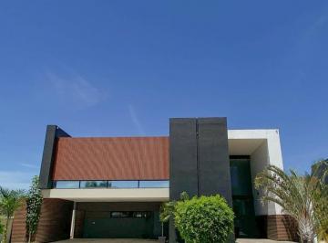 Casa en condominio de 6 habitaciones, Mérida · Residencia con Domótica y Paneles Solares en Montebello