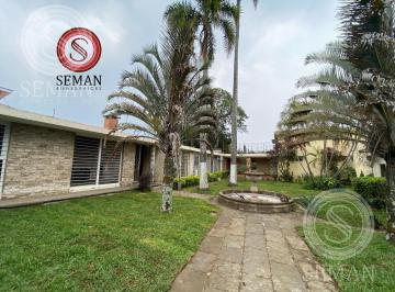 Casa · 373m² · 3 Recámaras · 2 Estacionamientos · Venta Casa de un Nviel en Esquina - Orizaba, Veracruz