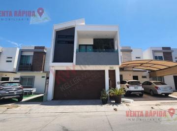 Casa · 139m² · 3 Recámaras · 2 Estacionamientos · Casa en Fraccionamiento Valle Alto