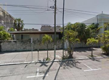 Casa · 650m² · 4 Recámaras · 5 Estacionamientos · Casa en Venta de Una Planta, con Amplios Espacios, Varios Espacios de Estacionamiento y Muy Cerca de
