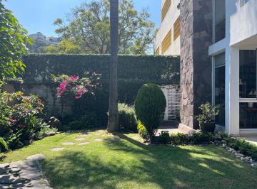 Casa de 5 habitaciones, Huixquilucan · Casa en Venta en La Herradura. Vigilancia, Remodelada y Jardín