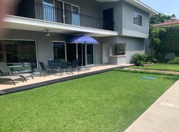 Casa de 4 habitaciones, Cuernavaca · Bonita Casa Dentro de Fraccionamiento La Toscana