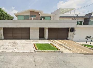 Casa de 5 habitaciones, Naucalpan de Juárez · ¡Hermosa y Gran Inmueble en Remate Bancario!