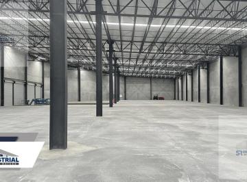 Bodega comercial · 13000m² · 5 Estacionamientos · Nave Industrial en Renta Apodaca