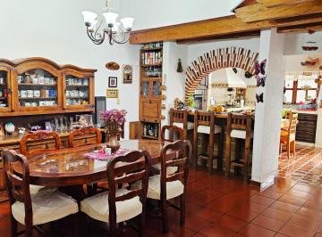 Casa de 4 habitaciones, Cuernavaca · En Venta Casa Estilo Colonial, Ocotepec Morelos