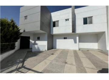 Casa de 3 habitaciones, El Marqués · Casa en Venta con 3 Recámaras con Baño c/u en El Mirador