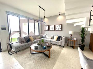 Casa · 143m² · 3 Recámaras · 2 Estacionamientos · Casa en Av Huayacan