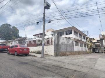 Casa · 222m² · 8 Recámaras · 4 Estacionamientos · Inmueble Comercial en Venta en Acapulco: Esquina Estratégica por $2.9 Mdp Oportunidad de Inversión
