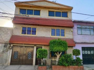Casa · 277m² · 4 Recámaras · 1 Estacionamiento · Casa en Venta Emiliano Zapata Ecatepec. - (4)