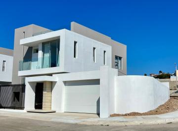 Casa · 165m² · 3 Recámaras · 4 Estacionamientos · Casa en Comunidad Privada con Vista Al Mar - (4)