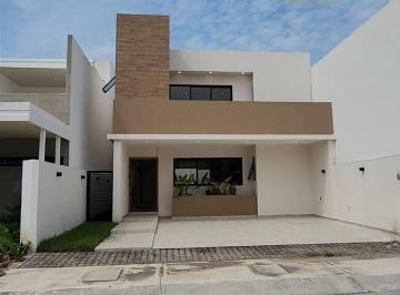 Casa · 182m² · 3 Recámaras · 2 Estacionamientos · Casa en Venta Fraccionamiento Lomas del Dorado
