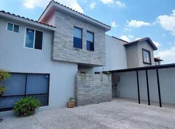 Casa · 325m² · 4 Recámaras · 3 Estacionamientos · Casa en Venta Colinas del Cimatario, Queretaro, Queretaro