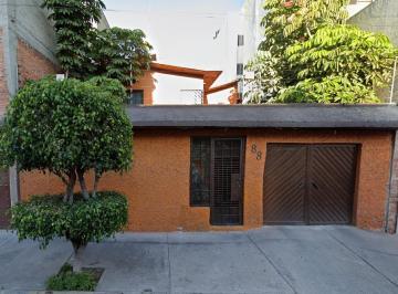 Casa de 3 habitaciones, Venustiano Carranza · Casa en Remate en Venustiano Carranza